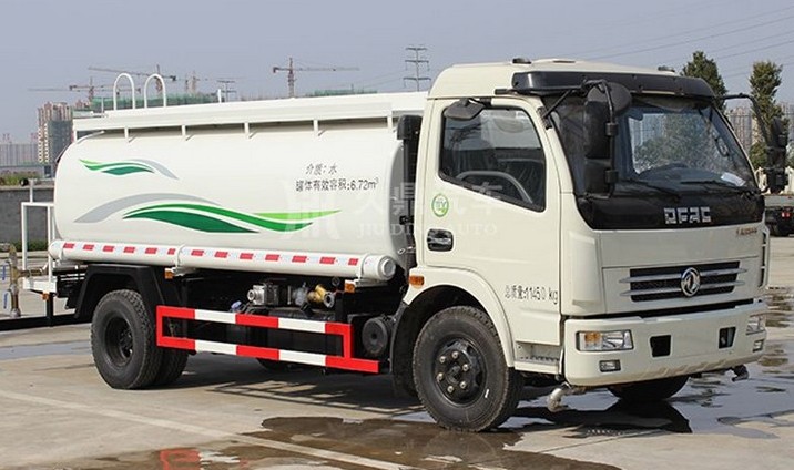 東風(fēng)多利卡D7 8噸灑水車圖片 東風(fēng)多利卡D7 8噸灑水車圖片
