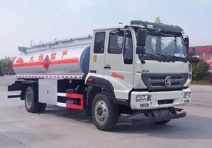 重汽斯太爾加油車圖片 重汽斯太爾加油車圖片