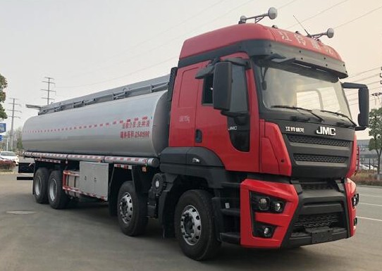 ��������ؿ�ǰ�ĺ�˹�Һ܇