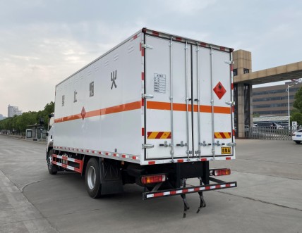 ����6.8�׸���W���W�R��3���ȼҺ�w��ʽ�\ݔ܇