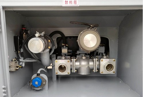 �͹�܇����DƬ