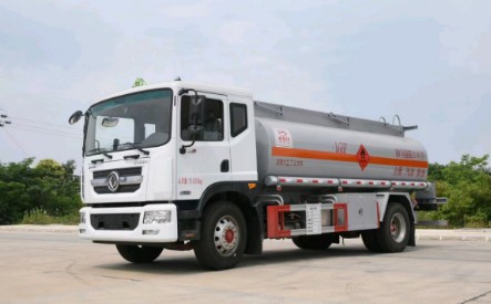 國(guó)六12噸東風(fēng)多利卡D9油罐車多方位圖片 國(guó)六12噸東風(fēng)多利卡D9油罐車多方位圖片