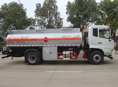 國六東風天錦10噸油罐車圖片 國六東風天錦10噸油罐車圖片