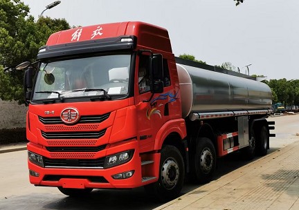 國(guó)六解放捍威前四后六普通液體運(yùn)輸車(chē)圖片 國(guó)六解放捍威前四后六普通液體運(yùn)輸車(chē)圖片