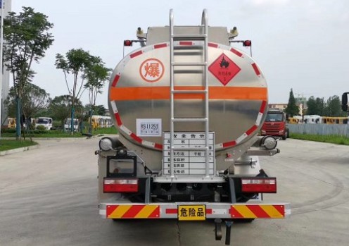 一汽青島解放J6F-6噸飛機(jī)加油車圖片 一汽青島解放J6F-6噸飛機(jī)加油車圖片