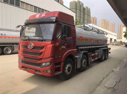 SLS5320GFWC5Q型解放前四后八腐蝕性物品罐式運輸車 SLS5320GFWC5Q型解放前四后八腐蝕性物品罐式運輸車