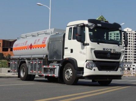 重汽豪沃飛機(jī)加油車圖片 重汽豪沃飛機(jī)加油車圖片