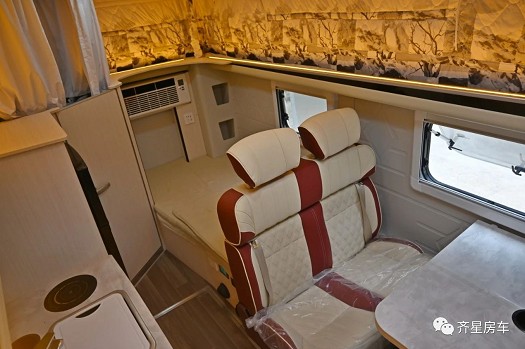 齊星五十鈴D-MAX房車起居區(qū) 齊星五十鈴D-MAX房車起居區(qū)