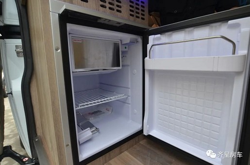 齊星新全順中頂升頂房車 齊星新全順中頂升頂房車