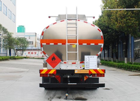 國(guó)六東風(fēng)天龍30方運(yùn)油車 國(guó)六東風(fēng)天龍30方運(yùn)油車