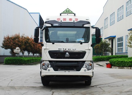 國(guó)六重汽豪沃30.6方鋁合金運(yùn)油車 國(guó)六重汽豪沃30.6方鋁合金運(yùn)油車