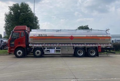 �������ǰ�ĺ���X�Ͻ��͹�܇