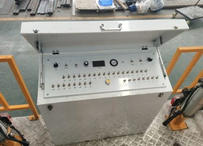 4.2立方智能型瀝青灑布車 4.2立方智能型瀝青灑布車