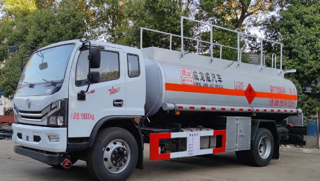 國(guó)六東風(fēng)多利卡D8加油車 國(guó)六東風(fēng)多利卡D8加油車