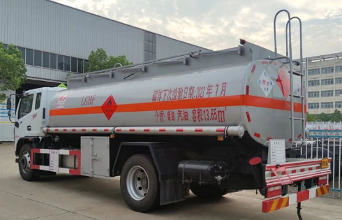 國(guó)六東風(fēng)多利卡D8加油車 國(guó)六東風(fēng)多利卡D8加油車