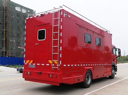 重汽汕德卡野外自行式炊事車 重汽汕德卡野外自行式炊事車