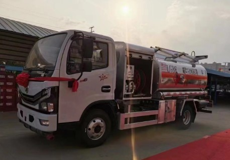 成龍威4.7方飛機加油車_東風(fēng)多利卡飛機加油車_楚飛牌CLQ5070GJY6F型飛機加油車 成龍威4.7方飛機加油車_東風(fēng)多利卡飛機加油車_楚飛牌CLQ5070GJY6F型飛機加油車