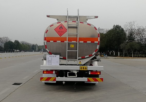 陜汽軒德21方鋁合金運(yùn)油車_楚勝牌CSC5262GYYLS6A型鋁合金運(yùn)油車 陜汽軒德21方鋁合金運(yùn)油車_楚勝牌CSC5262GYYLS6A型鋁合金運(yùn)油車