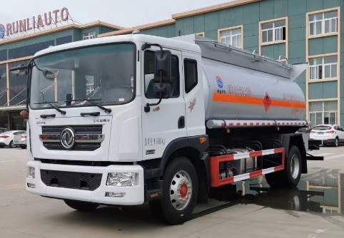 東風(fēng)多利卡D9單橋13.2方易燃液體罐式運(yùn)輸車_潤知星牌SCS5180GRYEQ6型易燃液體罐式運(yùn)輸車 東風(fēng)多利卡D9單橋13.2方易燃液體罐式運(yùn)輸車_潤知星牌SCS5180GRYEQ6型易燃液體罐式運(yùn)輸車