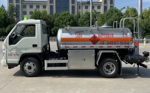 福田小卡之星1.5噸藍牌易燃液體罐式運輸車_楚飛牌CLQ5040GRY6BJ型易燃液體罐式運輸車 福田小卡之星1.5噸藍牌易燃液體罐式運輸車_楚飛牌CLQ5040GRY6BJ型易燃液體罐式運輸車