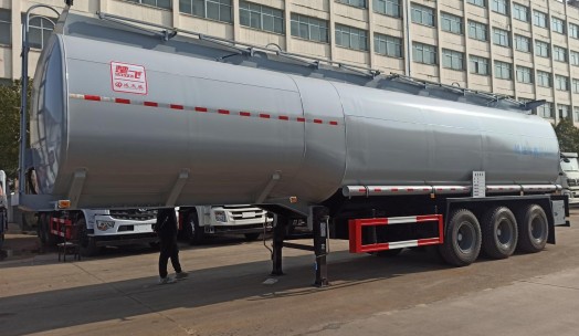 45方普通液體半掛運(yùn)輸車(chē)_楚飛牌CLQ9400GGY型供液半掛車(chē) 45方普通液體半掛運(yùn)輸車(chē)_楚飛牌CLQ9400GGY型供液半掛車(chē)