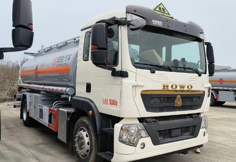 重汽豪沃TX單橋10噸油罐車_楚勝牌CSC5187GJYZ6型加油車 重汽豪沃TX單橋10噸油罐車_楚勝牌CSC5187GJYZ6型加油車
